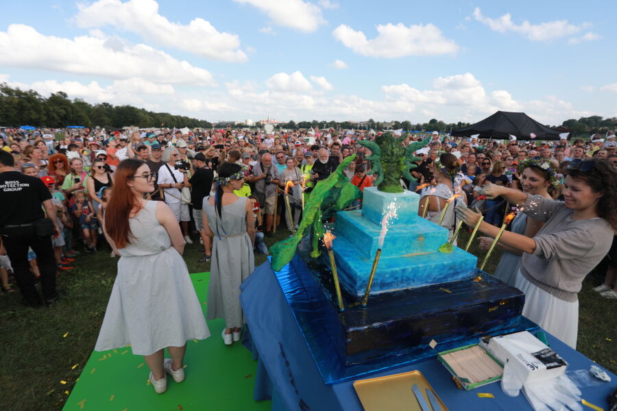 Smoczy piknik na Błoniach
